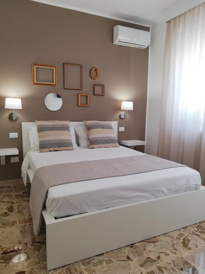 Ostuni Crispi House Hotel Eksteriør billede