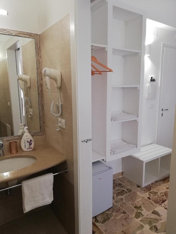 Ostuni Crispi House Hotel Eksteriør billede