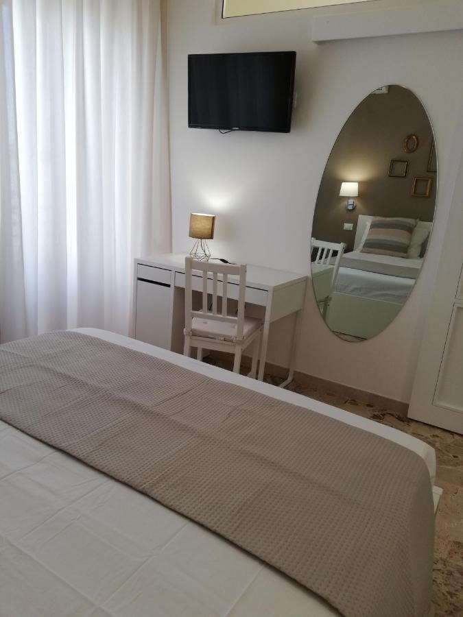 Ostuni Crispi House Hotel Eksteriør billede